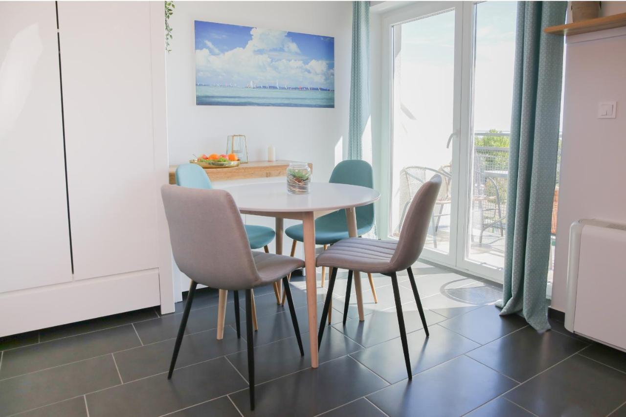 Balkon Apartmanhaz Panzio 巴拉顿菲赖德 外观 照片