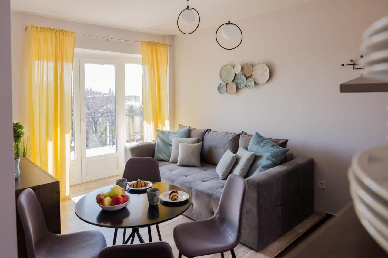 Balkon Apartmanhaz Panzio 巴拉顿菲赖德 外观 照片