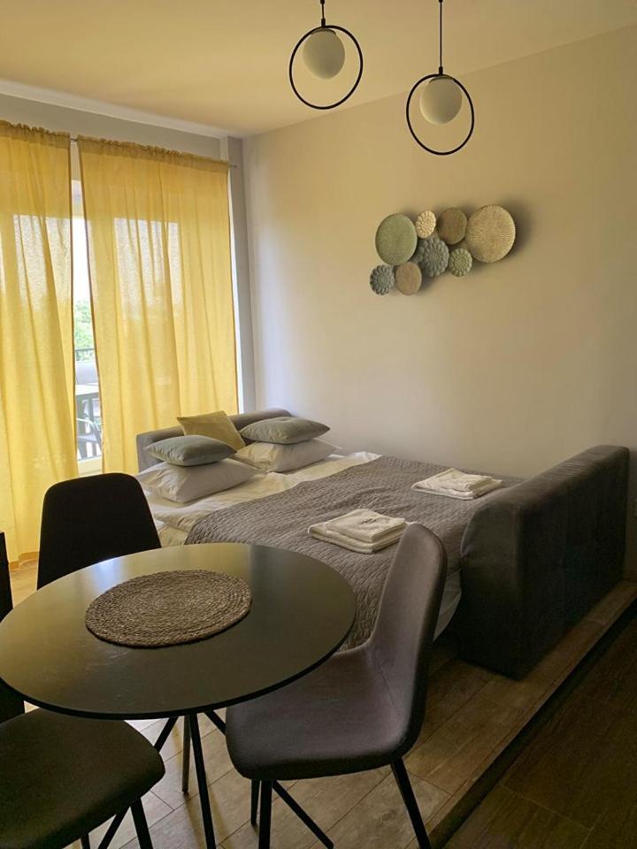 Balkon Apartmanhaz Panzio 巴拉顿菲赖德 外观 照片